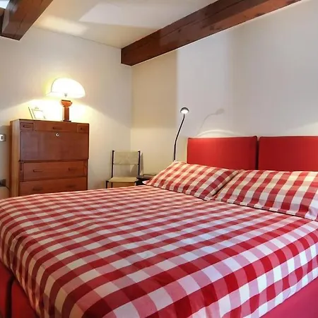 Ca' Della Tana Charming In Biennale Area Apartment *